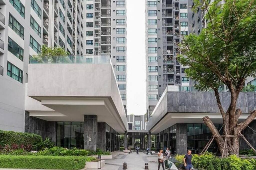 The Base Condo Center Of Pattaya Rooftop Swimming Pool מראה חיצוני תמונה
