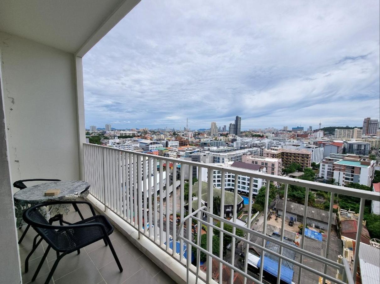 The Base Condo Center Of Pattaya Rooftop Swimming Pool מראה חיצוני תמונה
