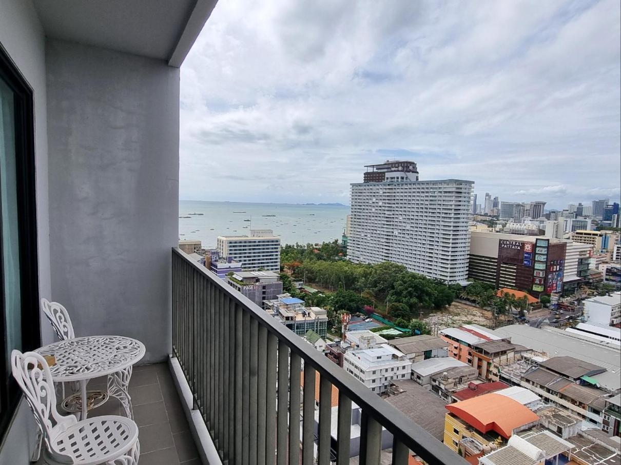 The Base Condo Center Of Pattaya Rooftop Swimming Pool מראה חיצוני תמונה